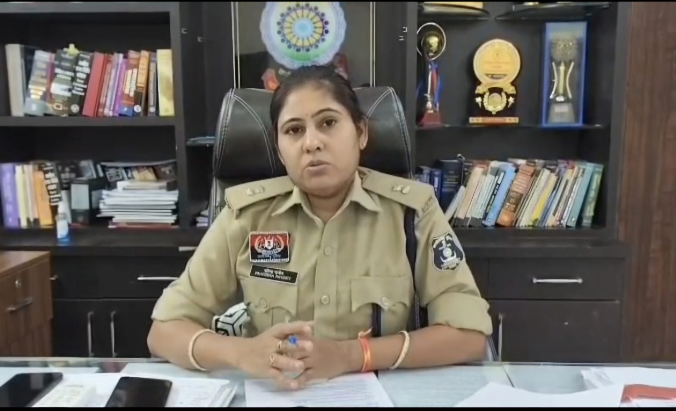 महासमुंद में बड़ा गोलमाल: प्रशासन की सुपुर्दगी से गायब हुई 6 कैप्सूल टैंकरों की करोड़ों की एलपीजी गैस, अधिकारियों की भूमिका संदिग्ध महासमुंद में बड़ा गोलमाल: प्रशासन की सुपुर्दगी से गायब हुई 6 कैप्सूल टैंकरों की करोड़ों की एलपीजी गैस, अधिकारियों की भूमिका संदिग्ध