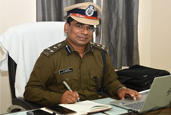 IPS संतोष सिंह CISF में बनाए गए डीआईजी, केंद्र ने दी नई जिम्मेदारी IPS संतोष सिंह CISF में बनाए गए डीआईजी, केंद्र ने दी नई जिम्मेदारी