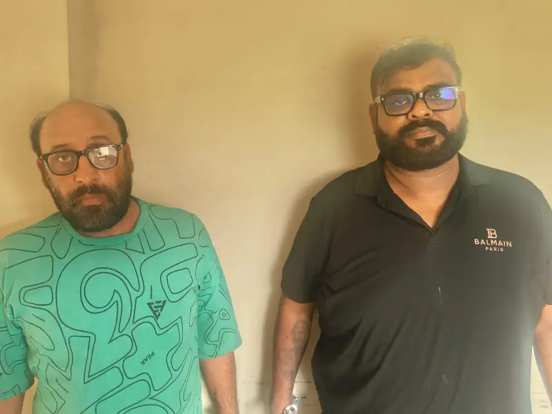 मैट्रिमोनियल साइट Jeevansathi.comपर ‘लुटेरे’ दूल्हे का जाल: महिला को बेहोश कर लूटे लाखों के जेवर, दो अंतर्राज्यीय ठग गिरफ्तार मैट्रिमोनियल साइट Jeevansathi.comपर ‘लुटेरे’ दूल्हे का जाल: महिला को बेहोश कर लूटे लाखों के जेवर, दो अंतर्राज्यीय ठग गिरफ्तार
