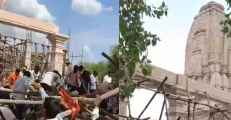 महाराष्ट्र में बड़ा हादसा… भरभरा कर गिरा मंदिर परिसर में बना सभा मंडप का छत, मलबे में दबे कई श्रद्धालु महाराष्ट्र में बड़ा हादसा… भरभरा कर गिरा मंदिर परिसर में बना सभा मंडप का छत, मलबे में दबे कई श्रद्धालु