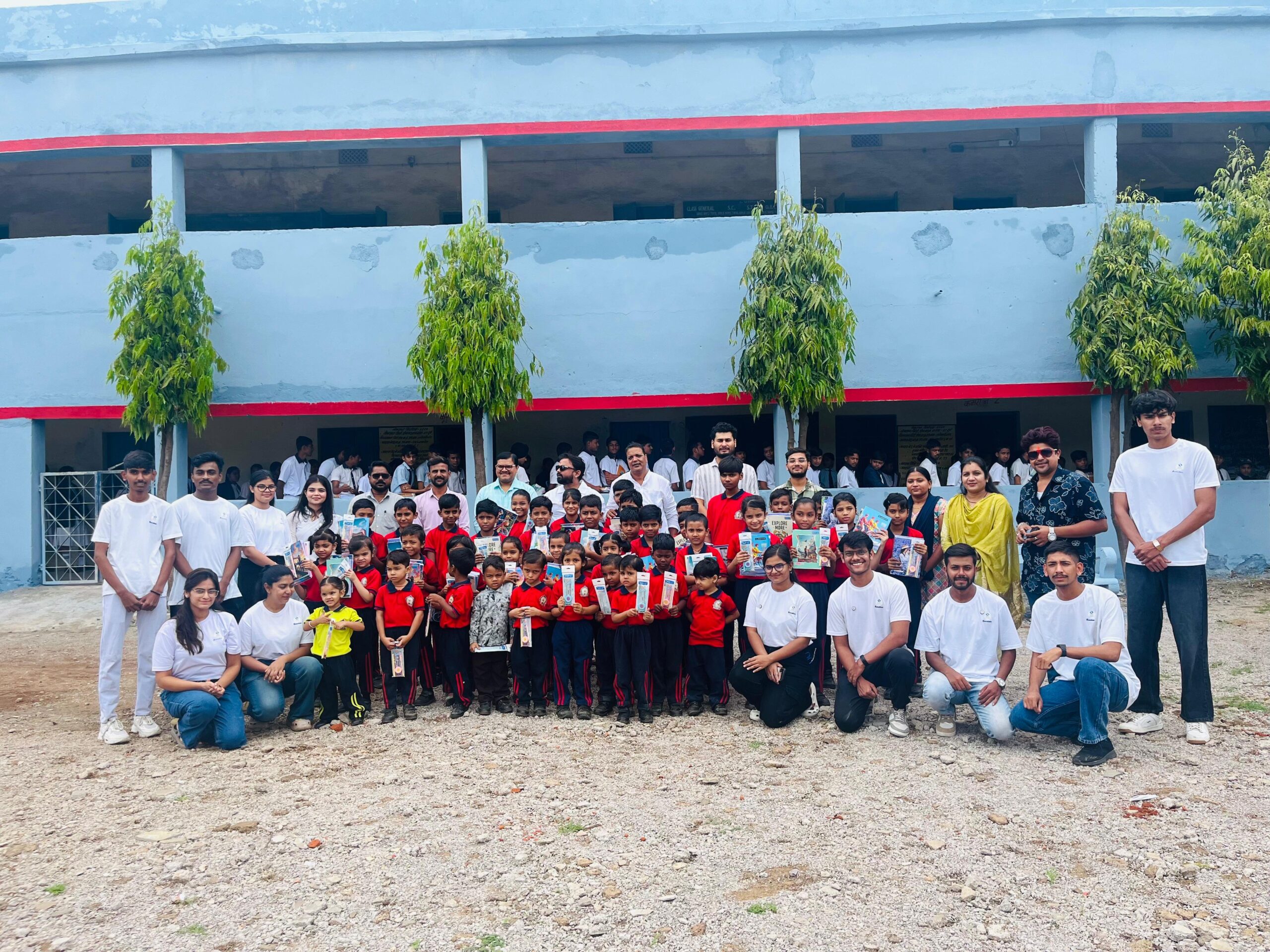 भिलाई: शिक्षा सारथी अभियान के तहत 150 विद्यार्थियों को मिली शैक्षणिक सामग्री, शिक्षा को बढ़ावा देने की पहल भिलाई: शिक्षा सारथी अभियान के तहत 150 विद्यार्थियों को मिली शैक्षणिक सामग्री, शिक्षा को बढ़ावा देने की पहल