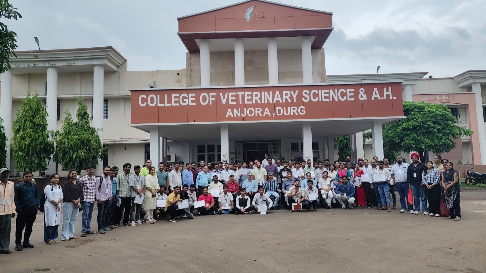 सूकर पालन को बढ़ावा देने तीन दिवसीय प्रशिक्षण संपन्न, 75 किसानों को मिले प्रमाण पत्र सूकर पालन को बढ़ावा देने तीन दिवसीय प्रशिक्षण संपन्न, 75 किसानों को मिले प्रमाण पत्र
