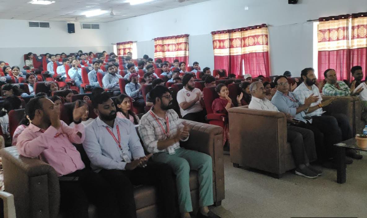 भारती विश्वविद्यालय में स्वास्थ्य जागरूकता एवं फिट इंडिया कार्यक्रम आयोजित भारती विश्वविद्यालय में स्वास्थ्य जागरूकता एवं फिट इंडिया कार्यक्रम आयोजित