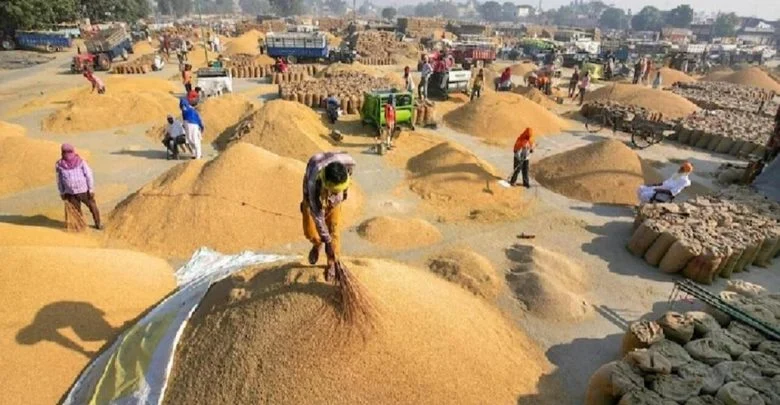 धान खरीदी 2026-27 के लिए सरकार के सख्त नियम, हर बोरी पर QR कोड और ट्रकों की GPS ट्रैकिंग अनिवार्य धान खरीदी 2026-27 के लिए सरकार के सख्त नियम, हर बोरी पर QR कोड और ट्रकों की GPS ट्रैकिंग अनिवार्य
